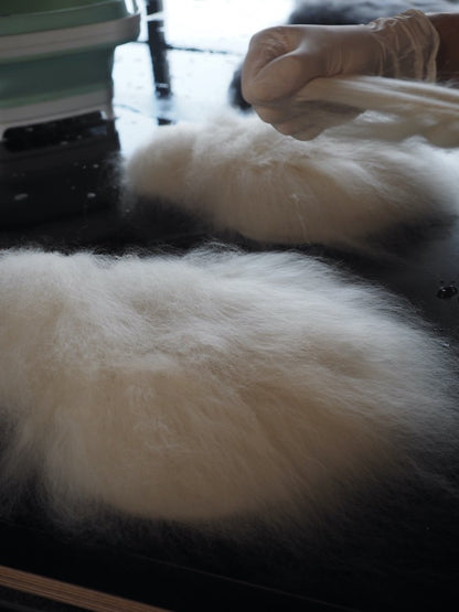 Herz-Wärmflasche EISBÄR - handgefilzt