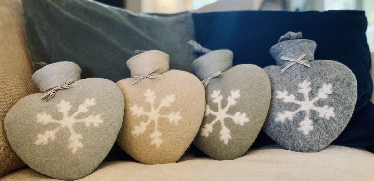Herz-Wärmflasche SCHNEEFLOCKE - handgefilzt